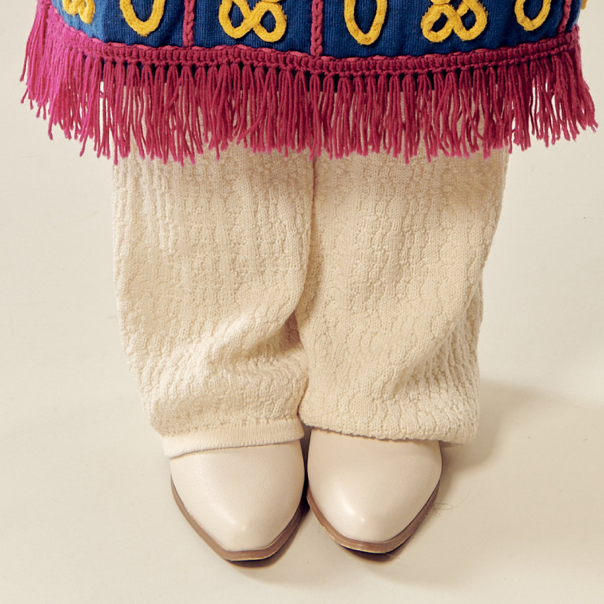 White merino wool knit leg warmers by Matríaca Studio